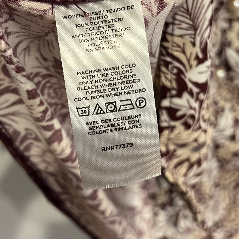⭐️ Ann Taylor Factory Burgandy, Black and Cream Floral Blouse - Picture 6 of 10